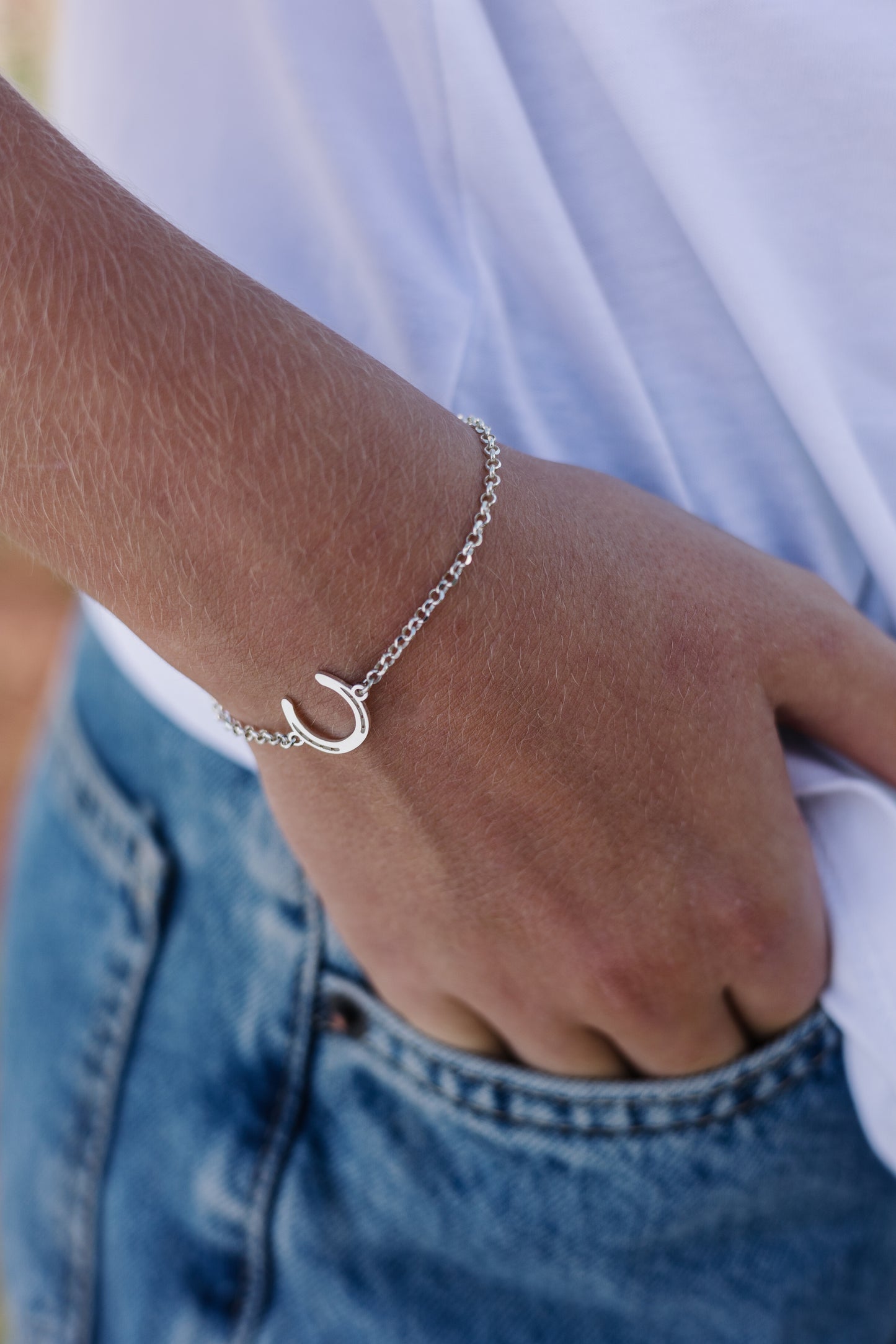 Inset Horseshoe Pendant Bracelet
